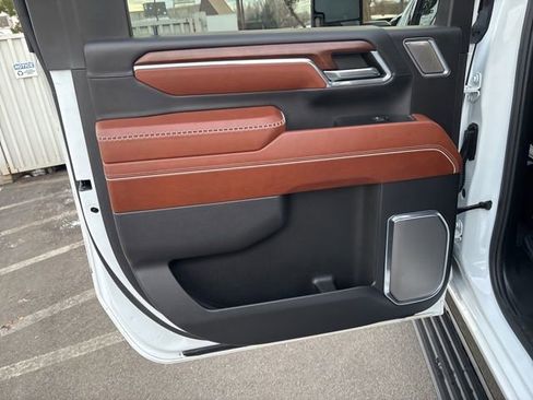 Used 2024 GMC Sierra 2500 Denali Ultimate image 27