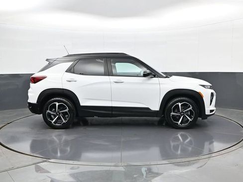 Certified 2023 Chevrolet TrailBlazer RS w/ Sun and Liftgate Package FWD image 4