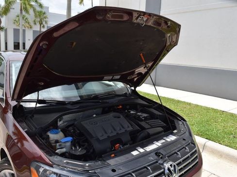 Used 2013 Volkswagen Passat TDI SEL Premium FWD image 90