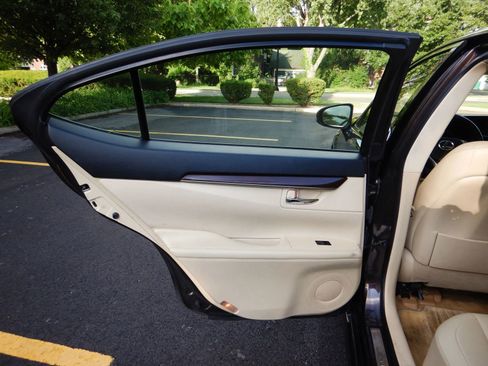 Used 2013 Lexus ES 350 w/ Premium Pkg FWD image 15