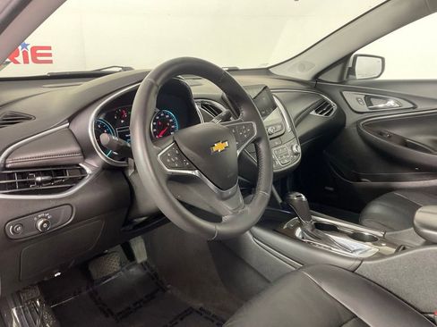 Used 2018 Chevrolet Malibu Premier w/ Premier Sun and Wheel Package image 13