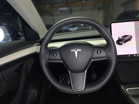 Used 2022 Tesla Model 3 Long Range AWD/4WD image 14