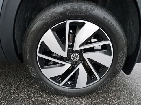 New 2026 Volkswagen Atlas SE FWD image 32