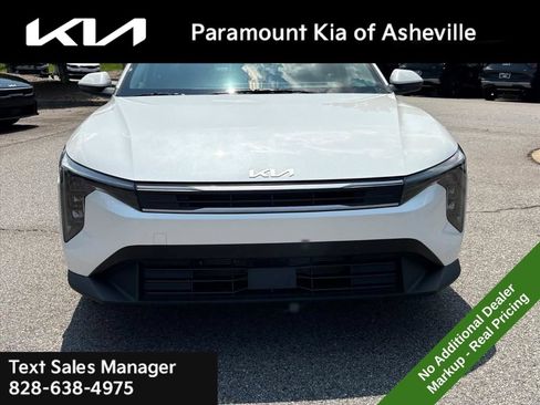 New 2026 Kia K4 FWD image 2