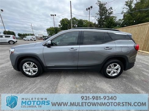 Used 2020 GMC Terrain SLE w/ Driver Convenience Package image 2
