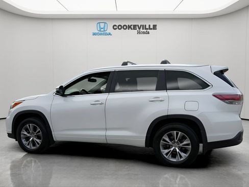 Used 2015 Toyota Highlander XLE AWD/4WD image 11