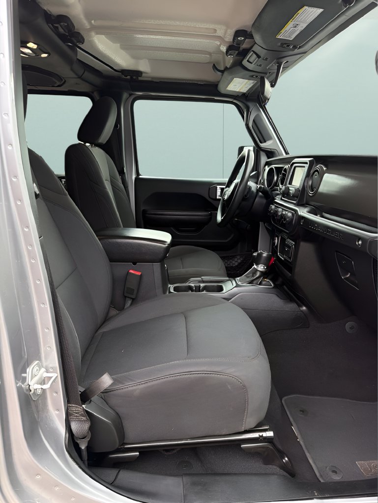 Used 2018 Jeep Wrangler Unlimited Sport AWD/4WD image 17