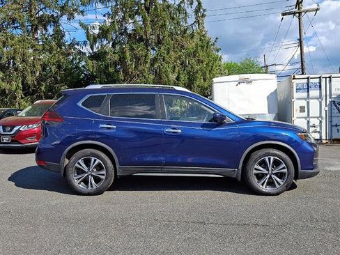 Certified 2019 Nissan Rogue SV w/ Sun & Sound Touring Package AWD/4WD image 7