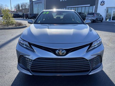 Used 2023 Toyota Camry LE image 2