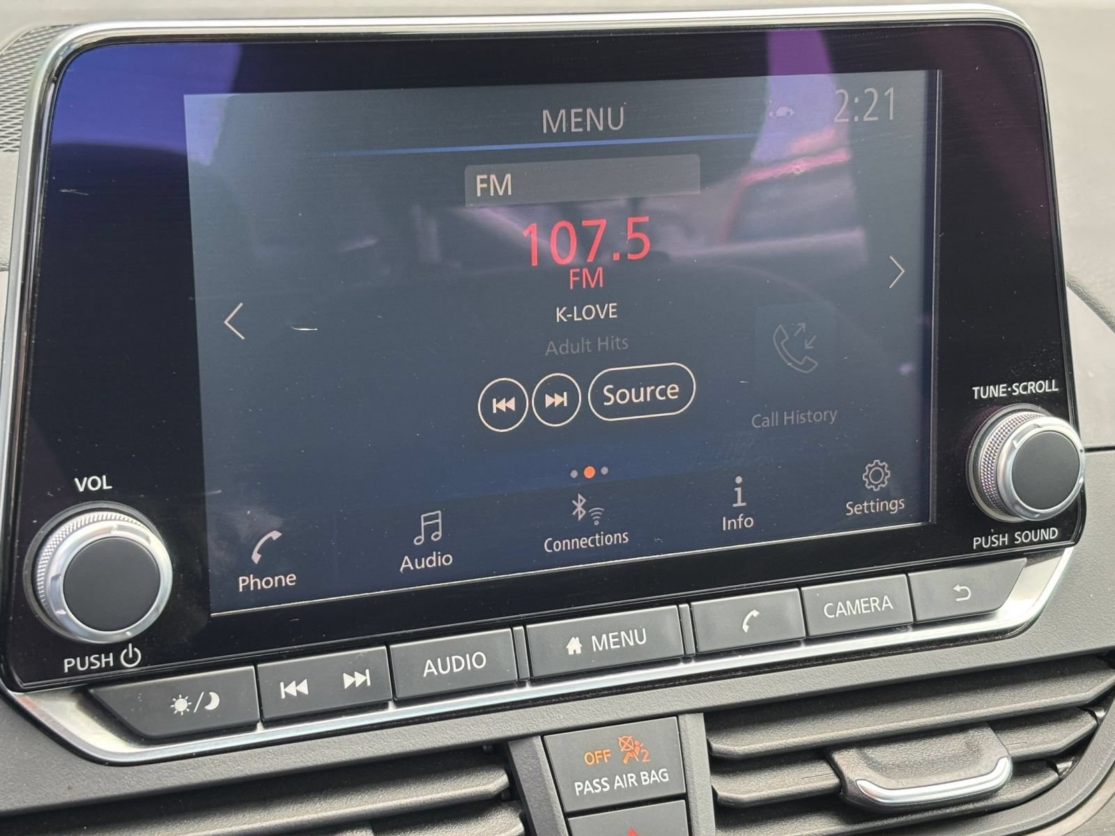 Used 2025 Nissan Altima 2.5 SV FWD image 19