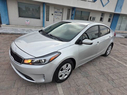 Used 2017 Kia Forte LX w/ LX Popular Package FWD image 1