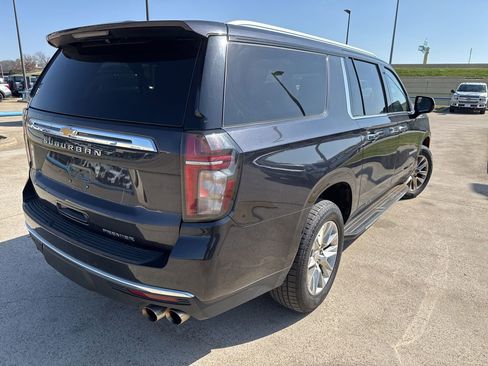 Used 2023 Chevrolet Suburban Premier image 11