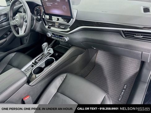Certified 2025 Nissan Altima 2.5 SR w/ SR Premium Package AWD/4WD image 27