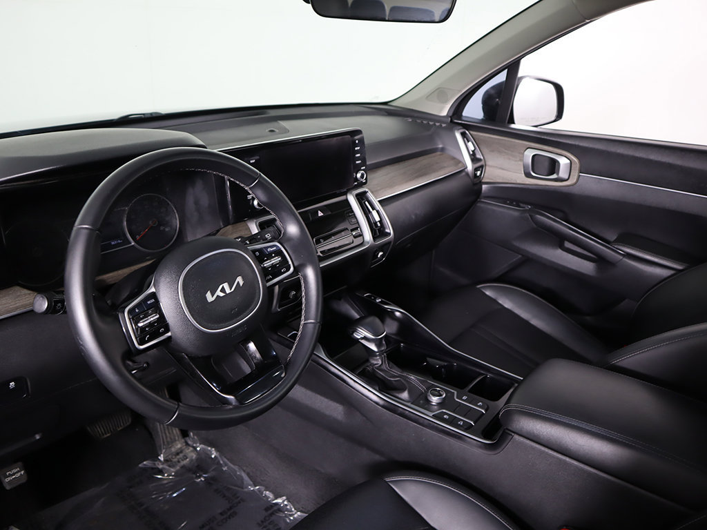 Used 2022 Kia Sorento S w/ Panoramic Sunroof Package AWD/4WD image 29