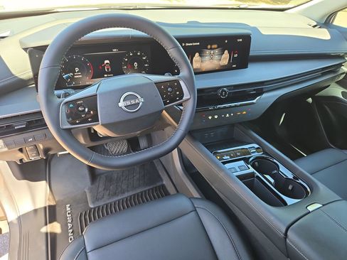 Certified 2025 Nissan Murano SV image 16