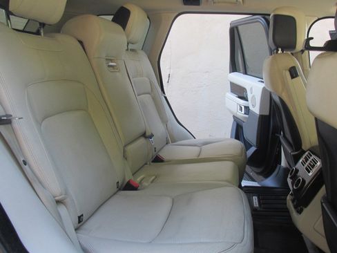 Used 2020 Land Rover Range Rover HSE image 90