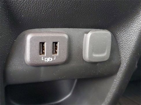 Used 2022 GMC Canyon Elevation w/ Trailering Package image 12