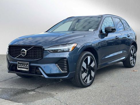 Certified 2024 Volvo XC60 T8 Plus w/ Protection Package Premier image 7