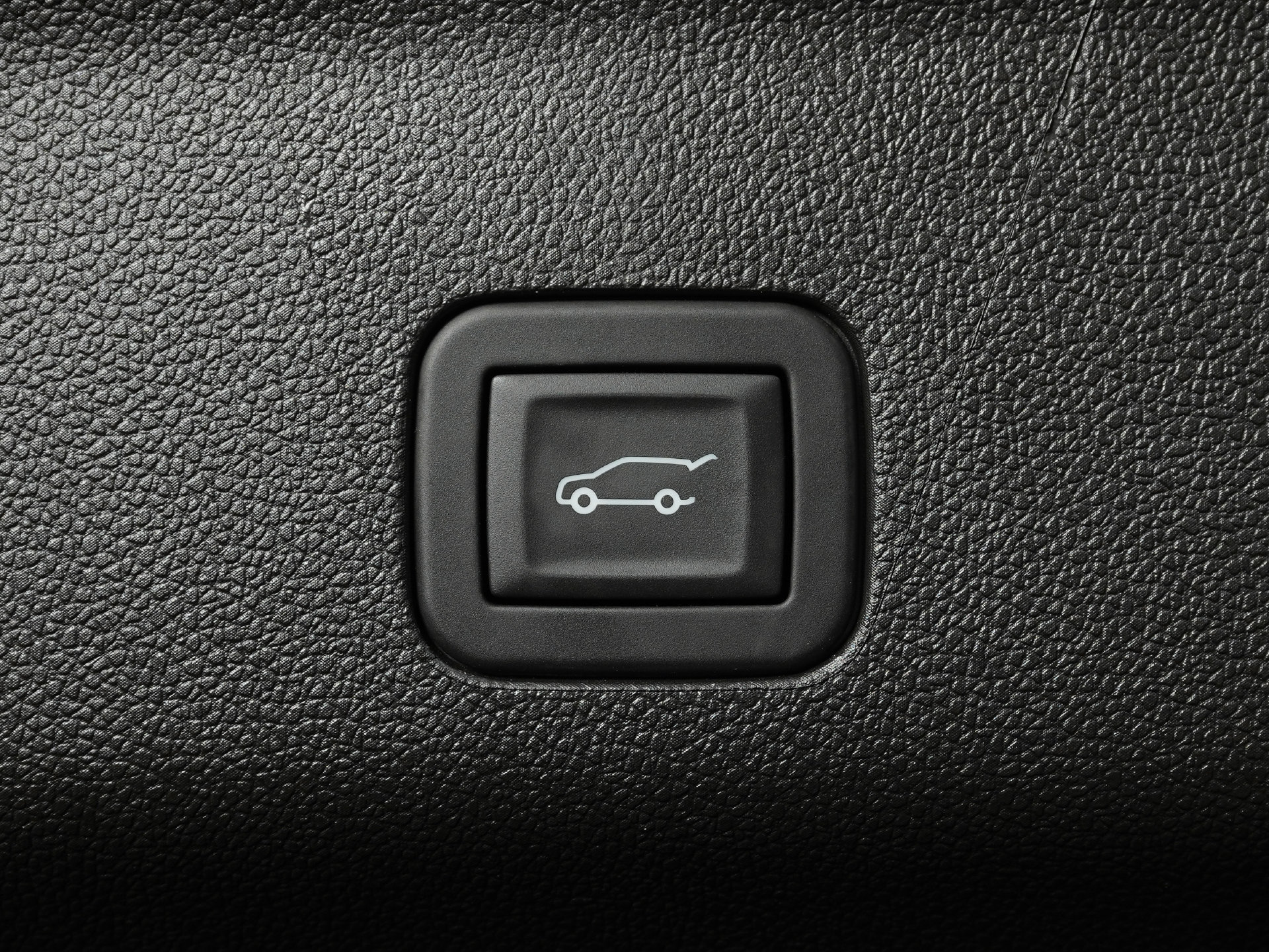 Used 2026 GMC Yukon Denali Ultimate w/ LPO, Floor Liner Package AWD/4WD image 15