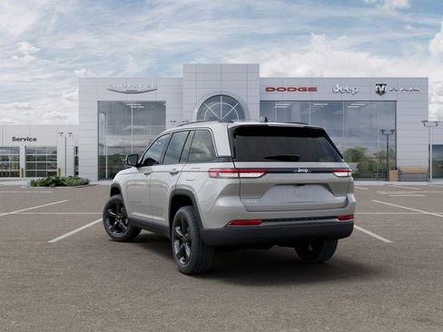 New 2026 Jeep Grand Cherokee Limited w/ Limited Altitude Package AWD/4WD image 3