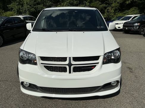 Used 2018 Dodge Grand Caravan GT FWD image 2