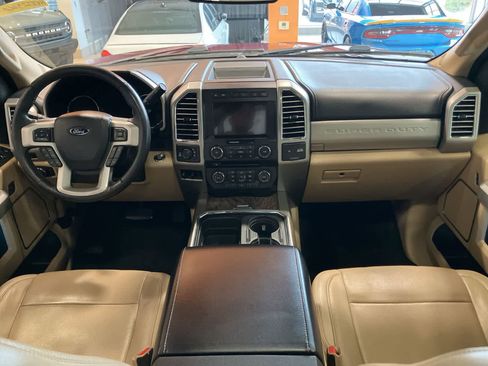 Used 2017 Ford F250 Lariat w/ Lariat Ultimate Package image 33