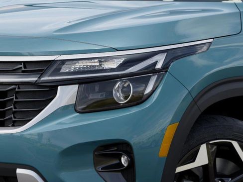 New 2026 Kia Seltos EX image 11