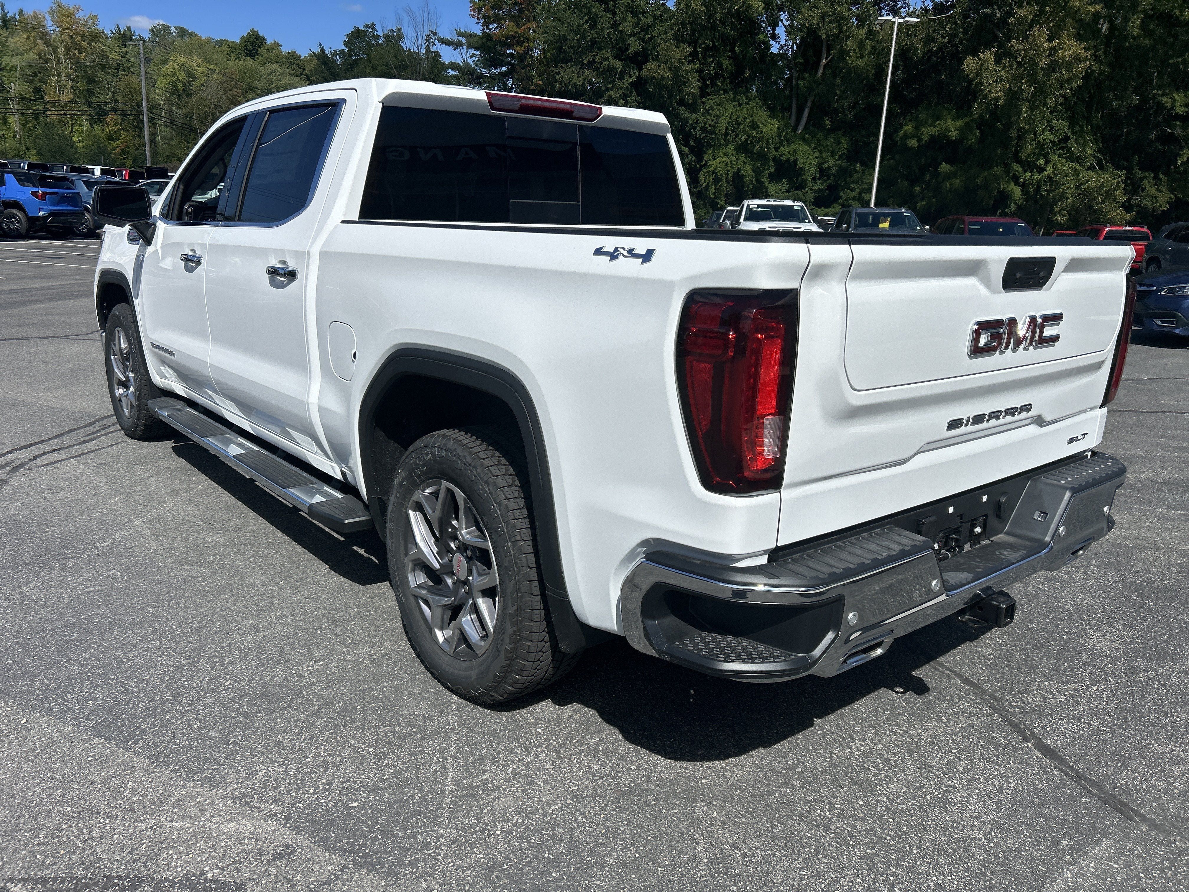 New 2026 GMC Sierra 1500 SLT w/ SLT Premium Plus Package AWD/4WD image 9
