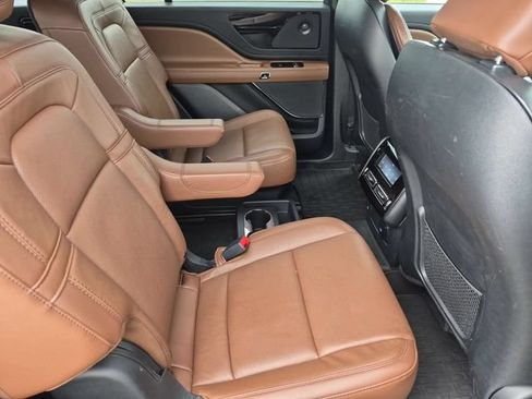 Used 2022 Lincoln Aviator Reserve w/ Equipment Group 201A AWD/4WD image 31