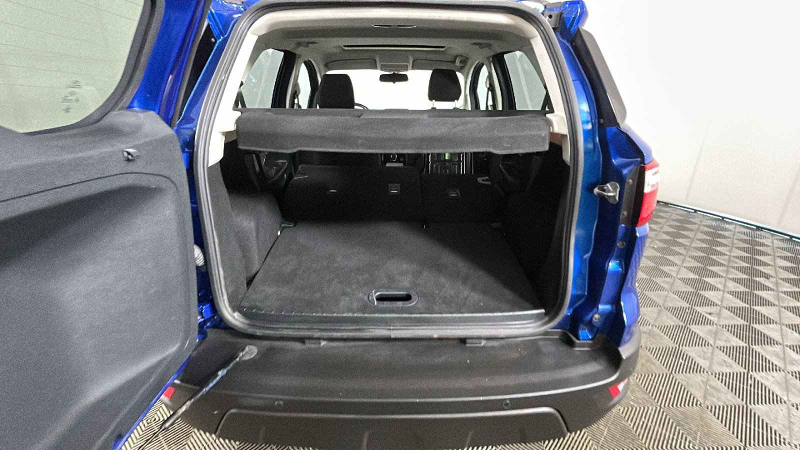 Used 2020 Ford EcoSport SE FWD image 31