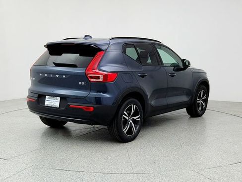 New 2026 Volvo XC40 B5 Core w/ Climate Package image 5