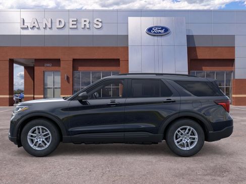 New 2026 Ford Explorer Active w/ Active Comfort Package RWD image 3