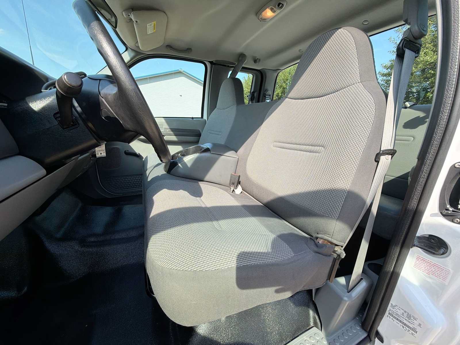 Used 2002 Ford F250 2WD SuperCab Super Duty image 13