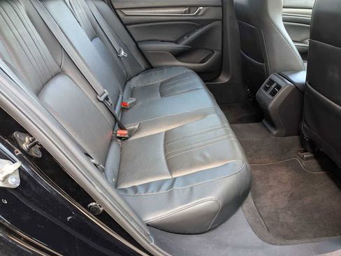Used 2018 Honda Accord Touring image 36