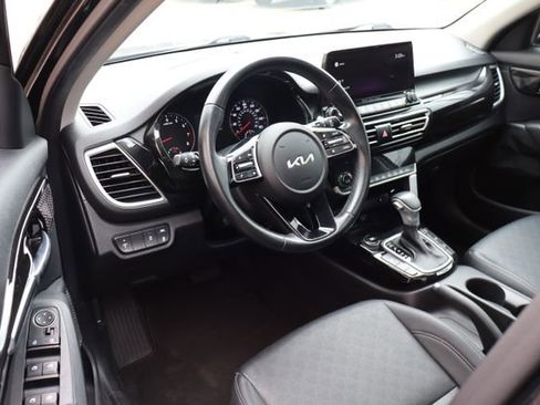 Used 2022 Kia Seltos EX AWD/4WD image 12