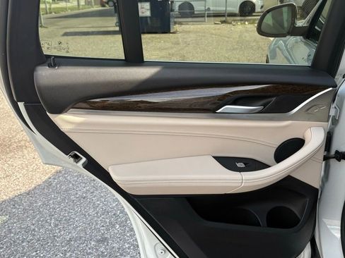 Used 2021 BMW X3 xDrive30i w/ Premium Package image 12