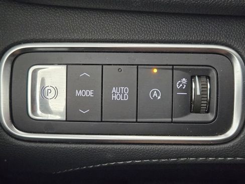 Used 2025 Buick Enclave Sport Touring w/ Power Package FWD image 23