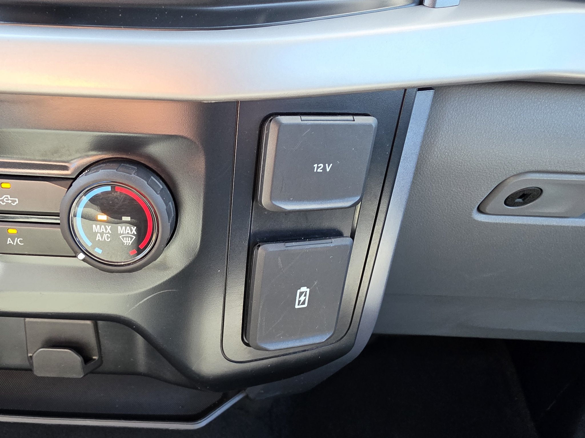 Used 2023 Ford F150 XLT w/ Trailer Tow Package AWD/4WD image 31