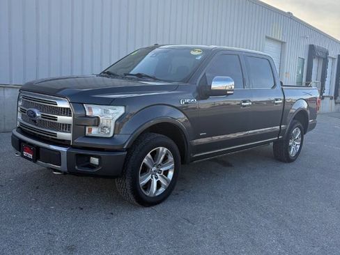 Used 2016 Ford F150 Platinum w/ Equipment Group 701A Luxury AWD/4WD image 3