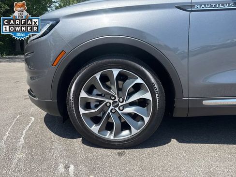 Used 2023 Lincoln Nautilus Reserve AWD/4WD image 13