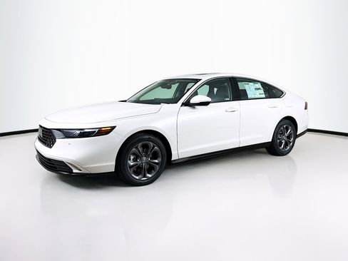 New 2026 Honda Accord EX-L image 4