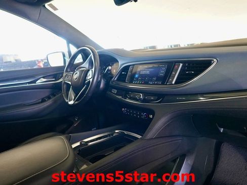 Used 2024 Buick Enclave Premium image 12