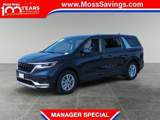 Used 2024 Kia Carnival LX image 1
