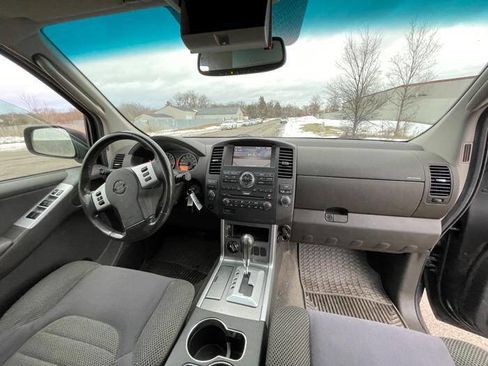 Used 2008 Nissan Pathfinder SE w/ Premium Pkg image 28