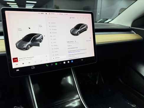 Used 2019 Tesla Model 3 Standard Range Plus RWD image 25
