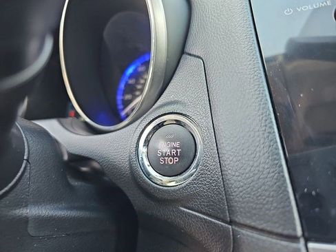 Used 2017 Subaru Outback 3.6R Limited image 27