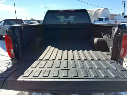 Used 2022 GMC Sierra 1500 SLT w/ SLT Convenience Package image 11