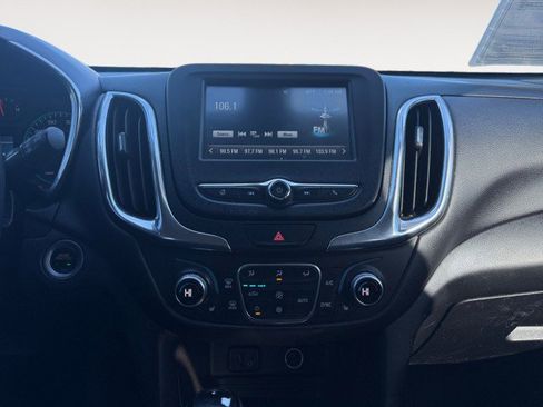 Used 2018 Chevrolet Equinox LT image 11