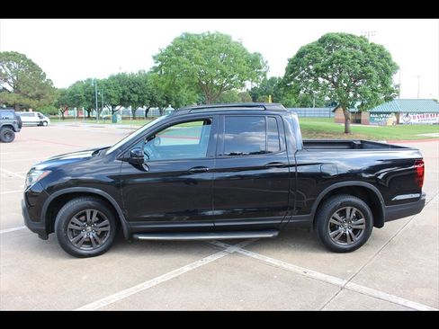 Used 2019 Honda Ridgeline Sport image 2