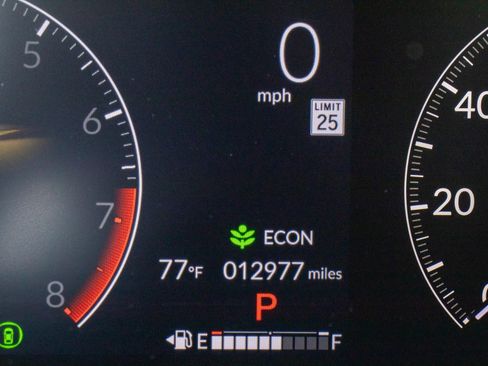 Certified 2024 Honda HR-V LX image 31